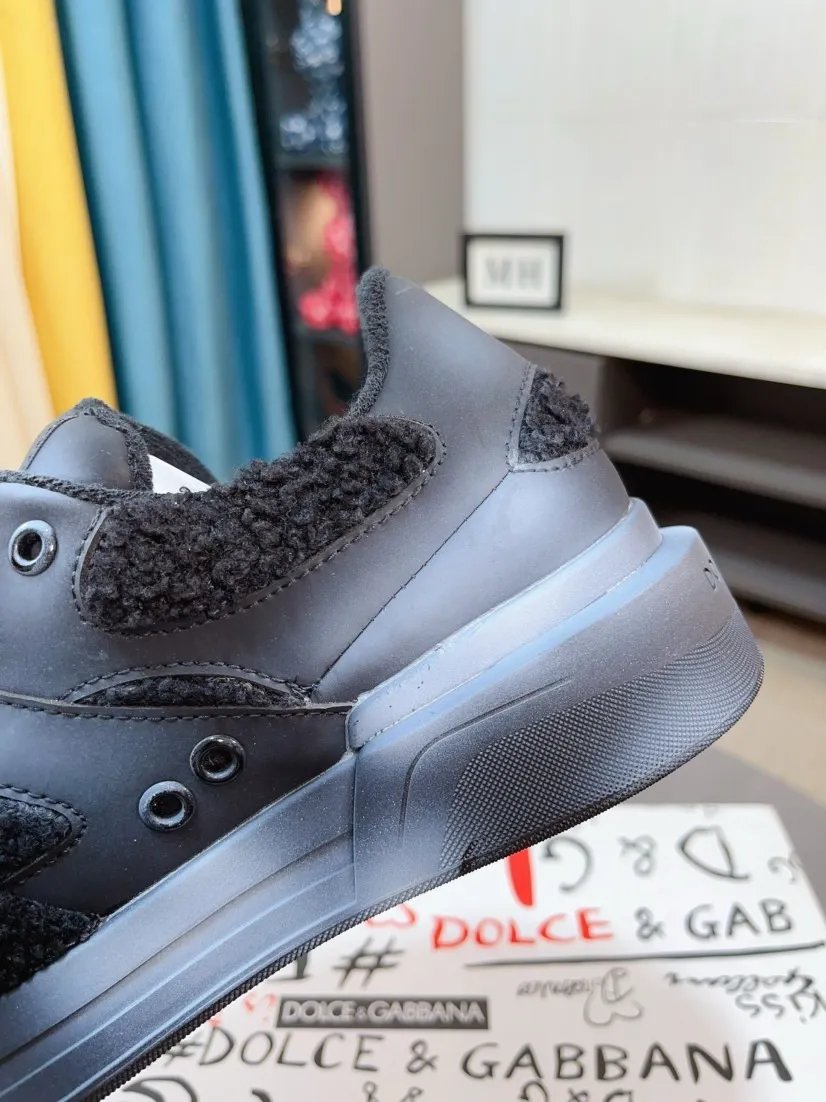 Men's shoes 💰500🌹🌹 "Dolce & Gabbana DG" 3D hand-painted heavy industry series, original imported first-layer cowhide ➕ sheepskin lining, light and comfortable, versatile, original special outsole 🔥 favored by trendy men 🔥 Welcome to compare quality 🔥 exquisite and luxurious, super A-level! Compared with the genuine product at the counter, the version is no worse at all! Code number 36-46